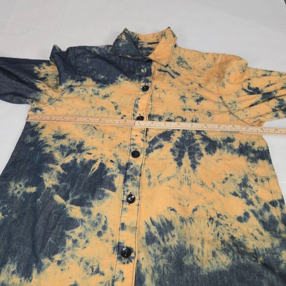 Thrill Jeans Women Medium Button Up Hi Low Shirt Tie Dye Roll Tab Distressed 1.5 - Picture 9 of 12